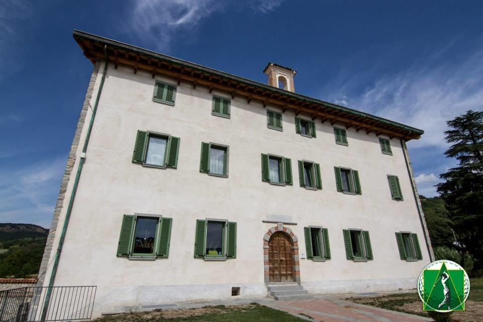 Отель Golf Valcurone Momperone Экстерьер фото